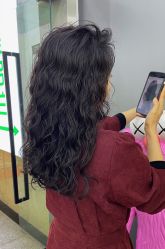 -诗悦发型SALON·圣罗兰店