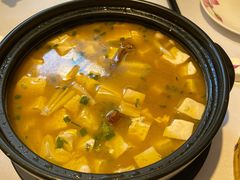 姬松茸菌炖豆腐-龙吟九品(青龙山庄店)
