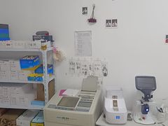 -天空之镜眼镜店蔡司依视路配镜授权零售店(望京颐堤港店)