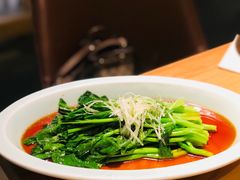 白灼芥兰苗-滋色臻选川菜(北京坊旗舰店)