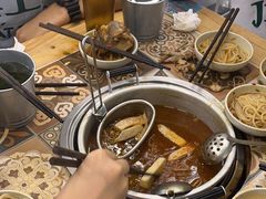 -顶上头·螺蛳火锅(五一新村店)