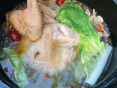 农家土鸡煲-国生茶庄·地道农家菜团建活动