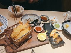 -万岁料理回转寿司(华贸店)