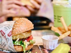 -The Habit Burger Grill 哈比特汉堡(复兴soho店)