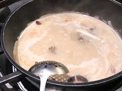-三人行骨头王火锅(长寿店)