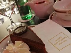 -Cafe Sacher(WIEN)