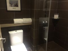 -西安大雁塔科技大学地铁站亚朵酒店