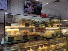 面包甜点陈列柜-白玉兰食品甜凤店(合生汇店)