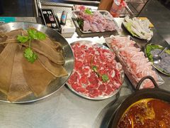 -鹿鸣山草本茶香火锅(园西路店)