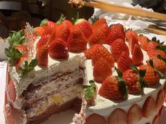 招牌红丝绒草莓裸蛋糕-艾加柒克蛋糕茶歇甜品台(春熙路店)