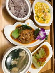 -卓玥国际月子会所(罗山路店)