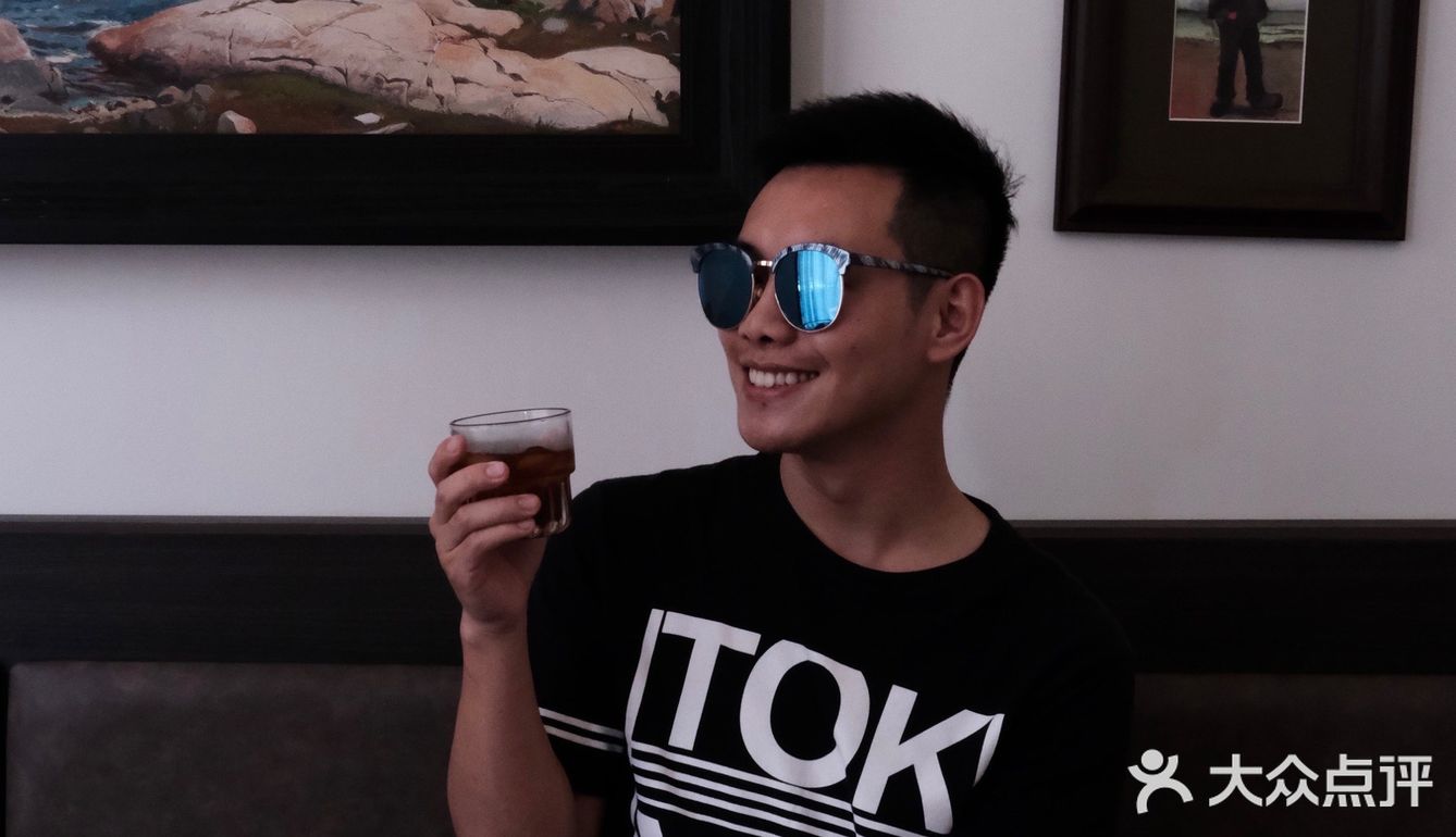 MoonLight Cafè月白｜风中一朵白白的云