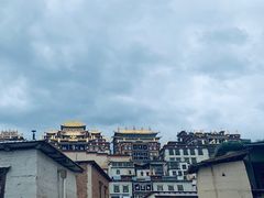-噶丹松赞林寺