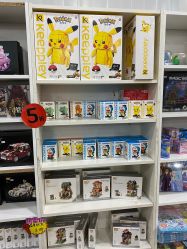 -逝水玩具折扣店