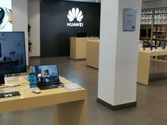 -华为授权体验店(万航渡路)