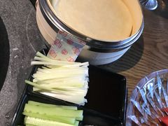 -三人行骨头王火锅(长寿店)