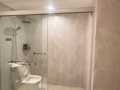 -白玉兰酒店(上海田子坊马当路地铁站店)