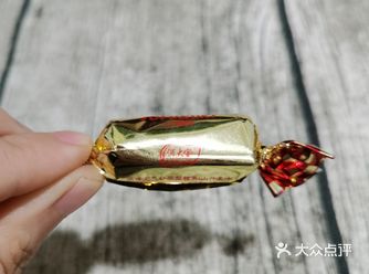 这一款糖口味挺多的，有草莓味，山竹味，榴莲味