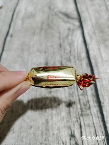 这一款糖口味挺多的，有草莓味，山竹味，榴莲味