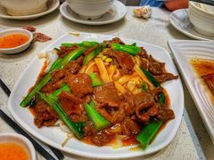 湿炒牛肉河粉-香港新发烧腊茶餐厅(水围店)