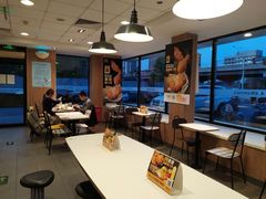 大堂-麦当劳(健德桥得来速店)