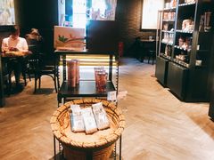 -星巴克臻选(南京金茂览秀城店)
