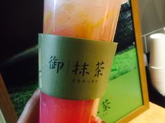 玫瑰少女心气泡饮-御抹茶