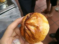 -天品味 一口吃榴莲泡芙