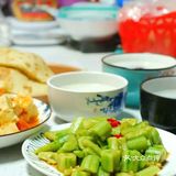 在大学食堂中晚餐也要吃好！