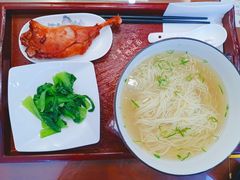 -百年老字号·观振兴蟹黄面·三虾面·苏式面(观前街富仁坊巷店)