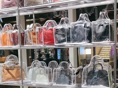 -FUN LUXURY范加奢品(蟠龙天地店)