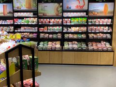 -良品铺子(五角场万达店)