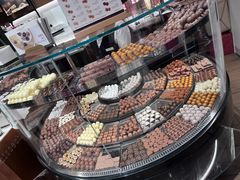 -Laderach 莱德拉(上海环贸iapm店)