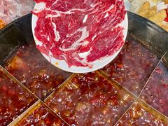 -渝嘴小老弟老火锅(华新村店)