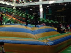 -蒙特利亲子乐园