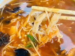 -壹阁胡羊焖饼(特色小吃街店)