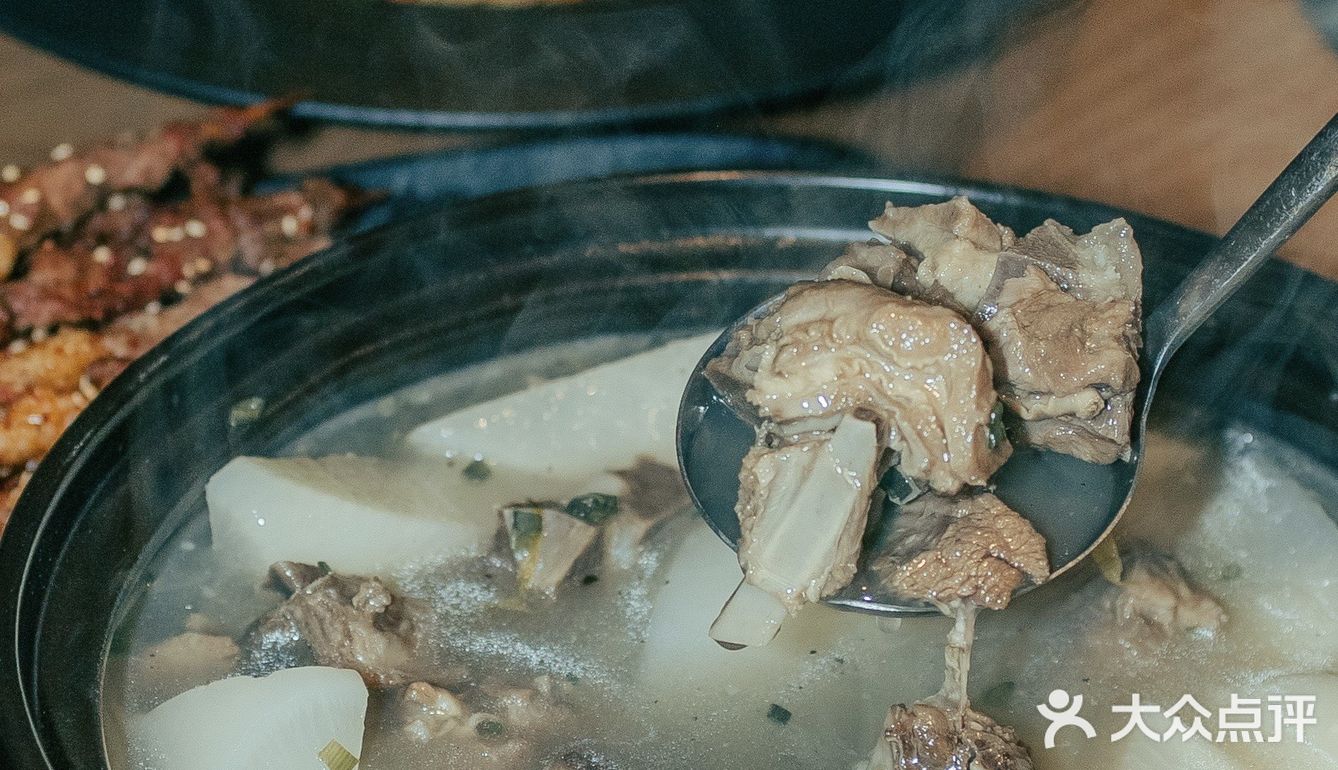 一口游牧三年藏牛羊、一口酥油茶，好绝！