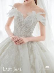 -Lady  Jane高端婚纱礼服馆