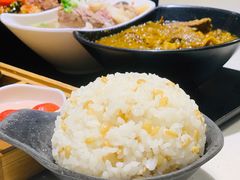 燕麦饭-新仙清汤牛腩(铜锣湾店)