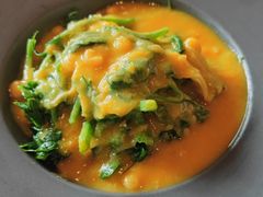 豌豆黄浸豌豆尖-半山腰·云南菜(侨福芳草地店)