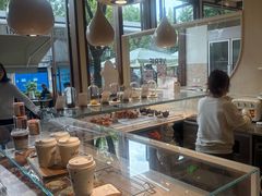 -VERIE BAKEHOUSE
