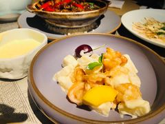 -穹六人间 people 6(岳阳路店)