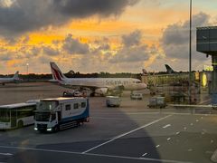 -班达拉奈克国际机场