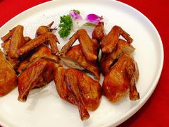 招牌脆皮乳鸽-湛江菜.江南首席(昆山店)