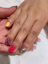 -孔雀手美甲美睫护理