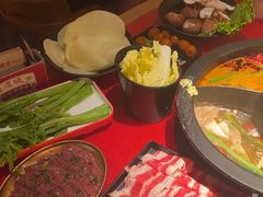 -晓宇重庆火锅(西安荟聚店)