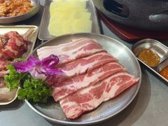 -围炉肉舍•炭烤活鳗•丹东海鲜烤肉(步行街店)