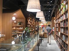 -百新书局(尚悦湾店)