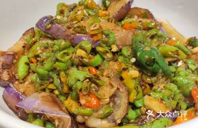 Pan-fried Yiyang Stuffed Eggplant