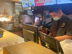 -麦当劳(友谊路得来速店)